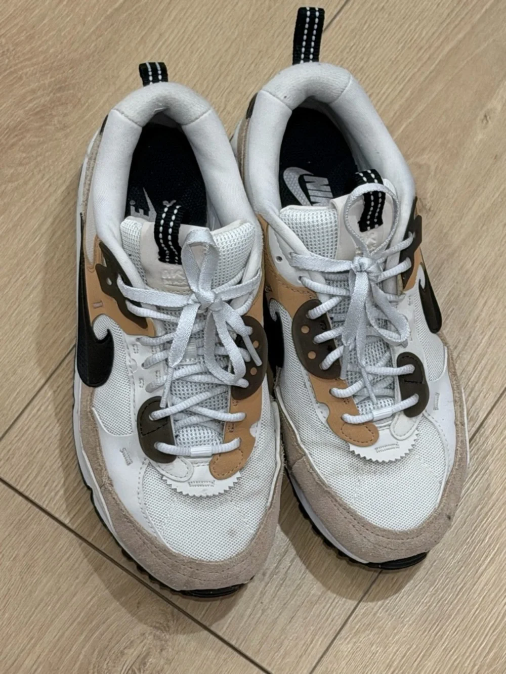 ✨Host pick✨Nike Air Max 90 Futura Sneakers with Excellent Condition - Picture 4 of 9